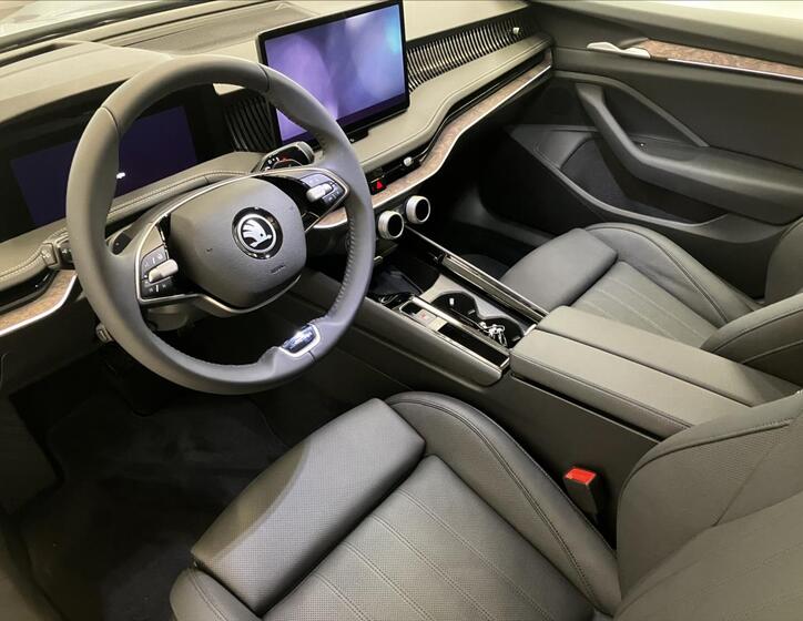 Škoda Superb 10