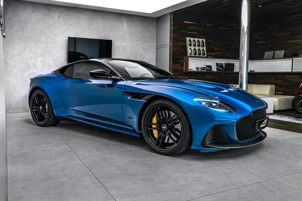 Aston Martin DBS