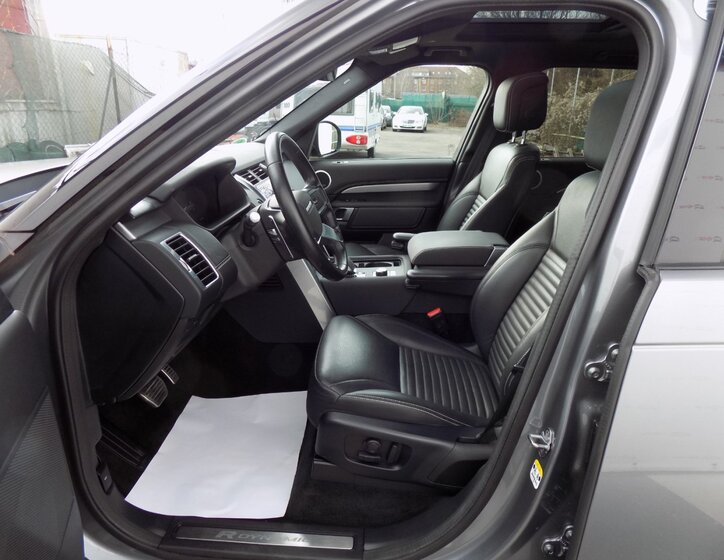 Land Rover Discovery 13