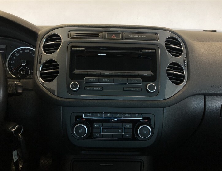 Volkswagen Tiguan 16