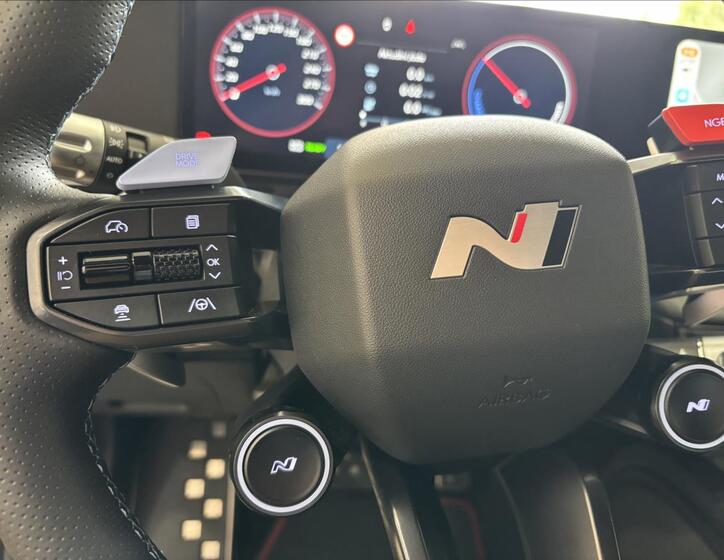 Hyundai IONIQ 19