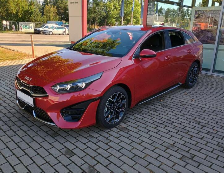 KIA ProCeed 4