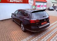 Volkswagen Passat 9