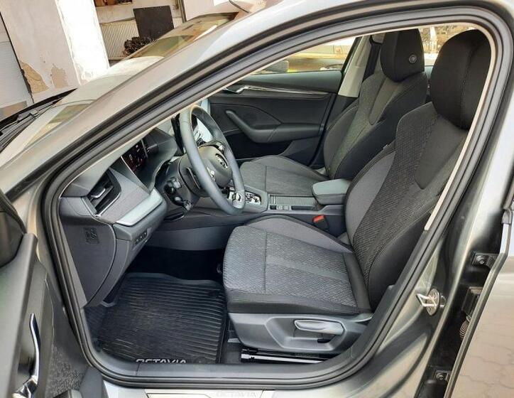 Škoda Octavia 12