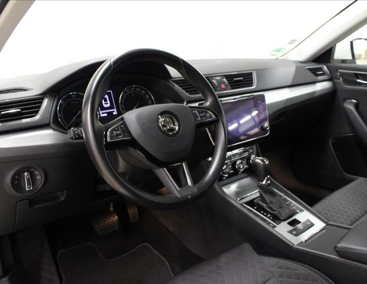 Škoda Superb 10
