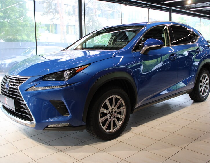 Lexus NX 300h 3