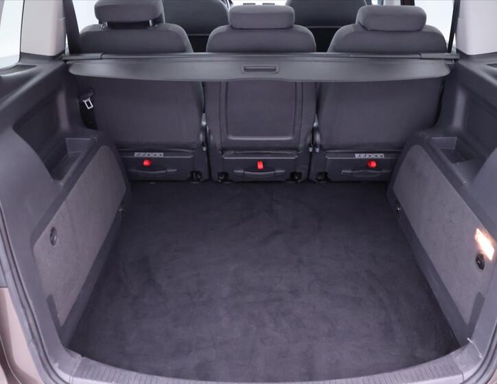 Volkswagen Touran 10