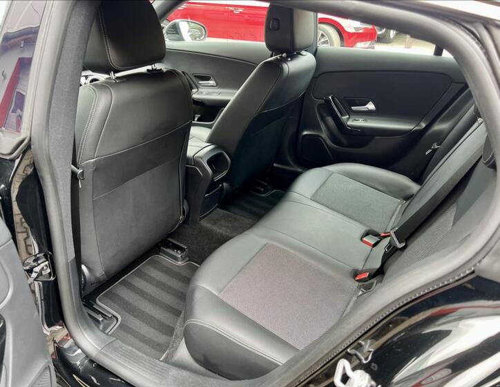 Mercedes-Benz CLA 13