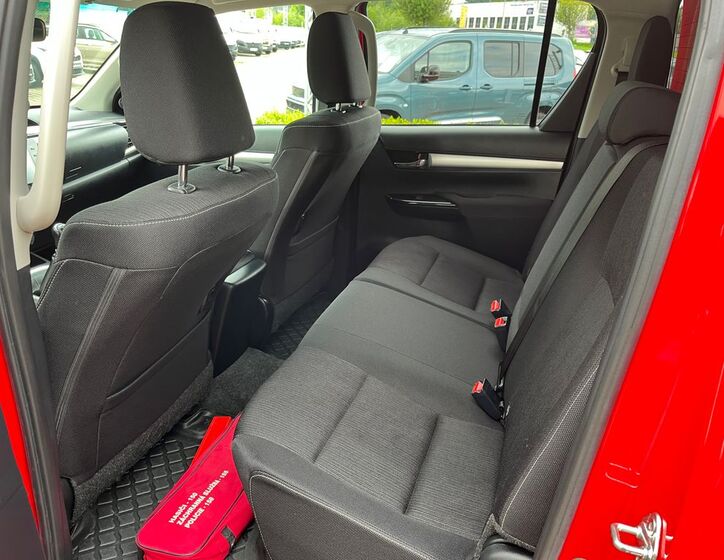 Toyota Hilux 15