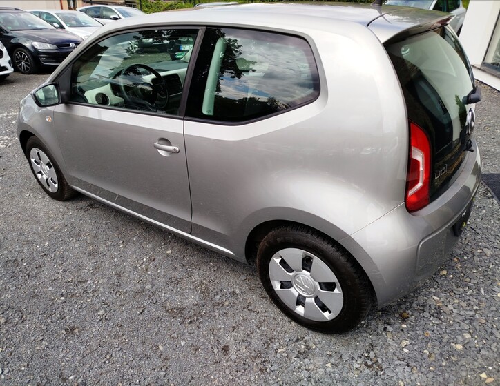 Volkswagen up! 4