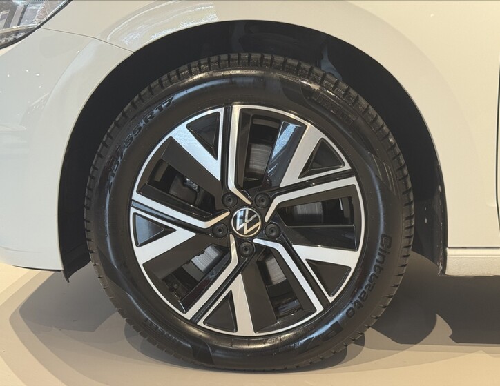 Volkswagen Touran 6