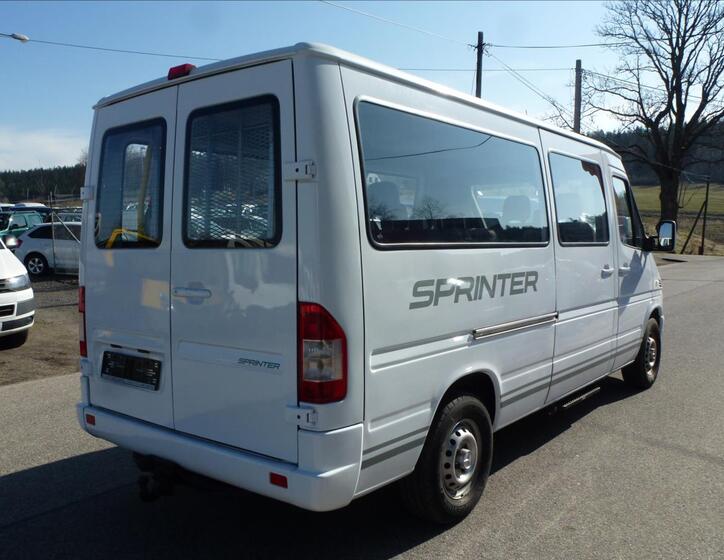 Mercedes-Benz Sprinter 9