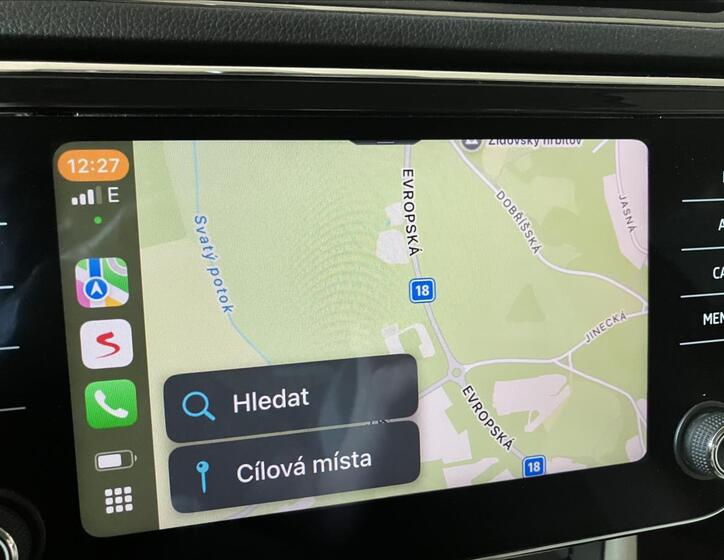 Škoda Superb 18