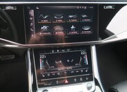 Audi Q8 25