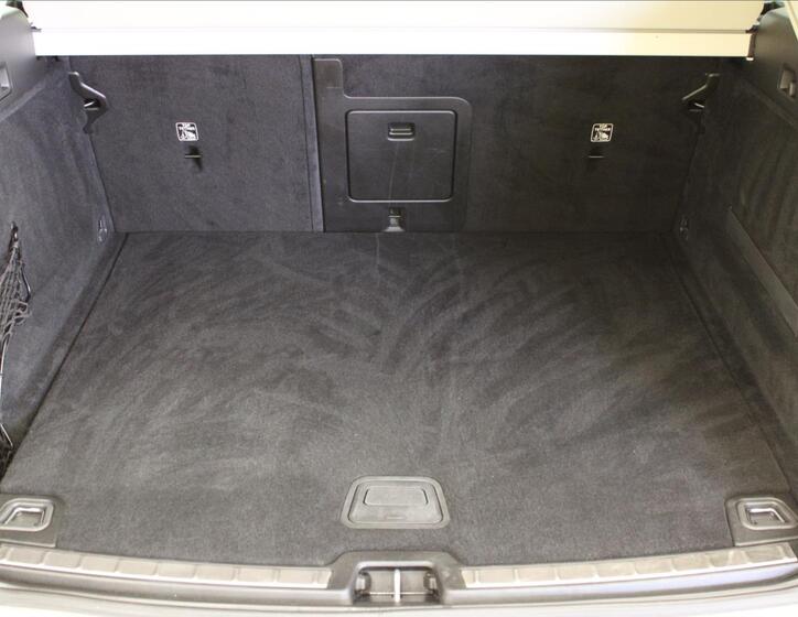 Volvo XC60 8