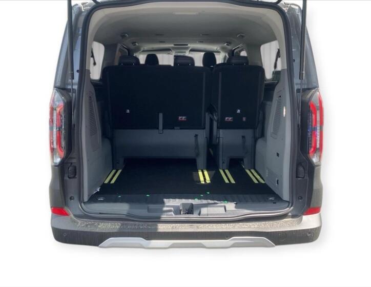 Ford Tourneo Custom 2
