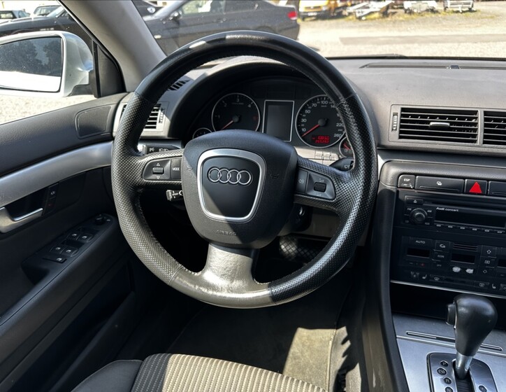 Audi A4 15
