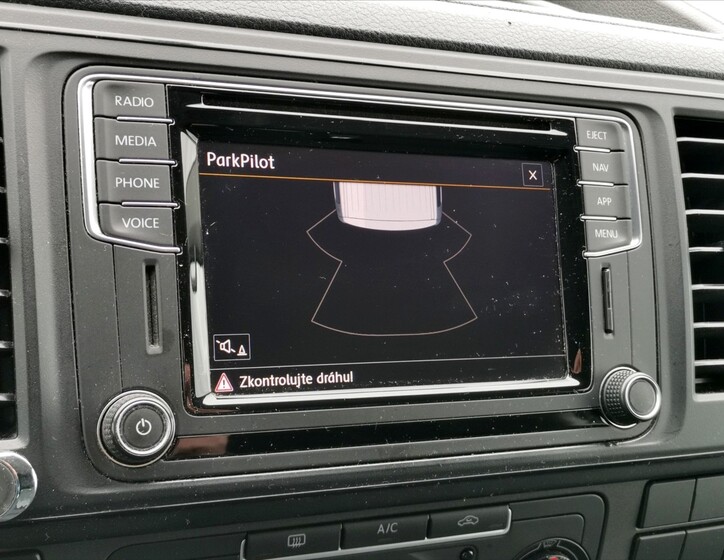 Volkswagen Transporter 13
