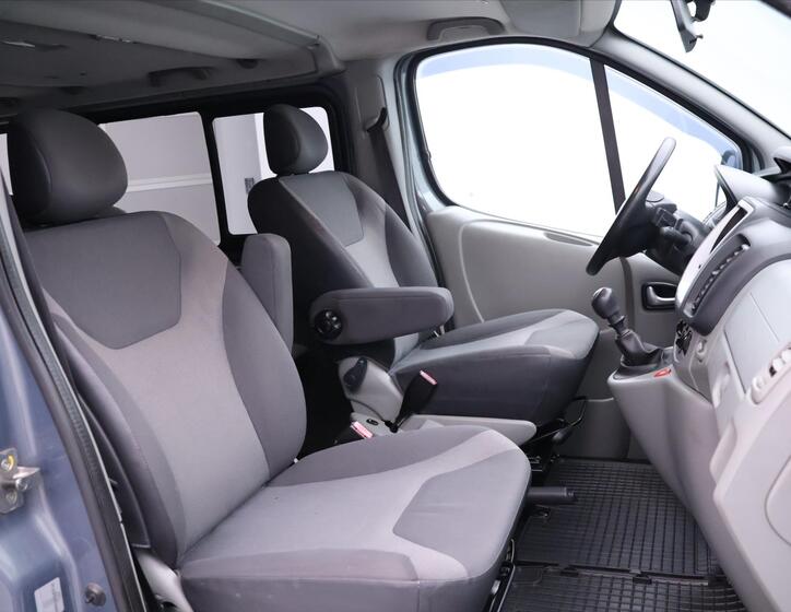 Renault Trafic 14