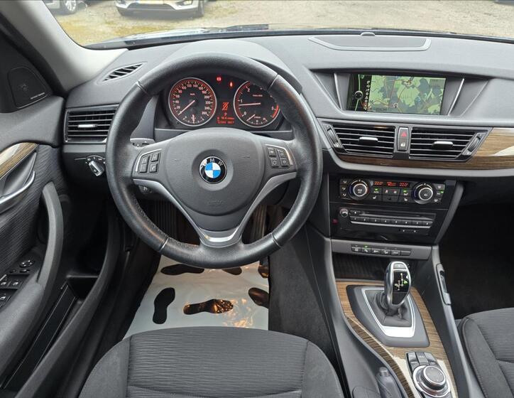 BMW X1 13