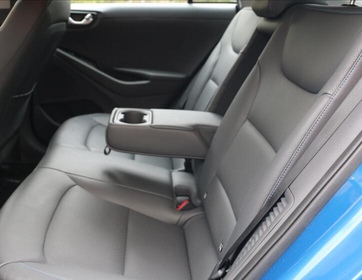 Hyundai IONIQ 63