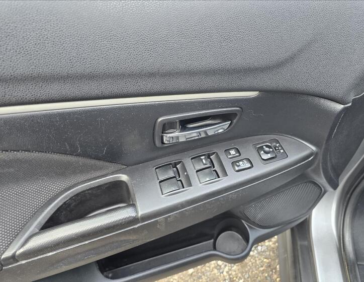 Mitsubishi ASX 9