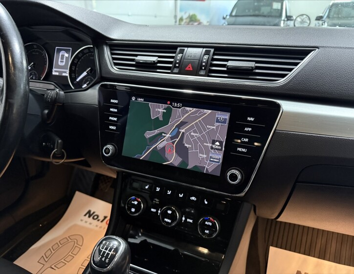 Škoda Superb 16