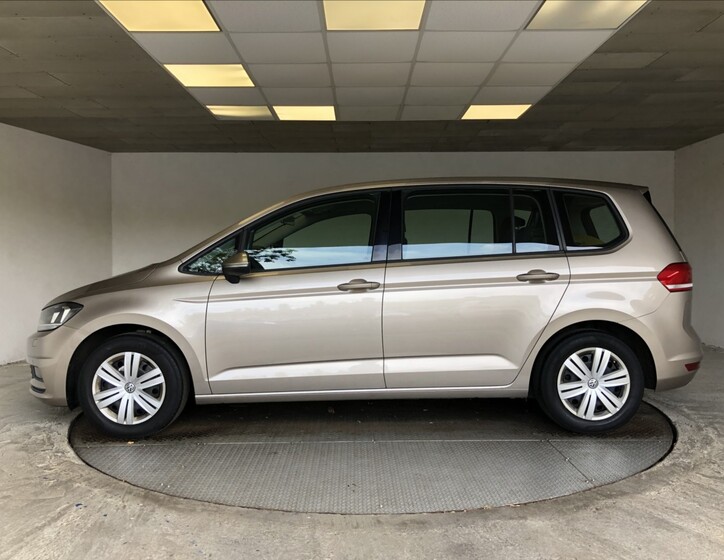 Volkswagen Touran 4