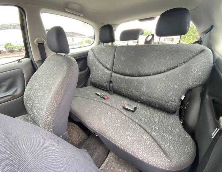 Toyota Yaris 11