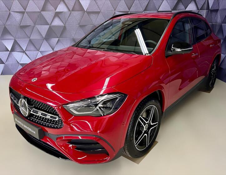 Mercedes-Benz GLA 1
