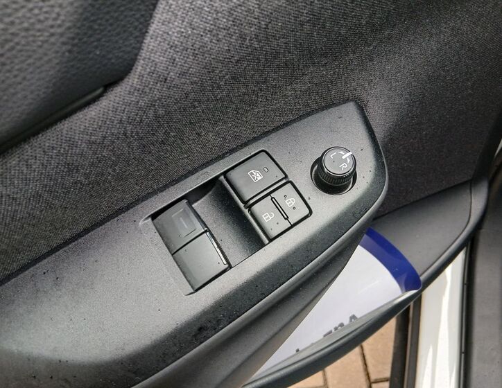 Toyota Yaris Cross 17