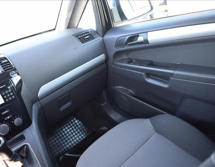 Opel Zafira 31