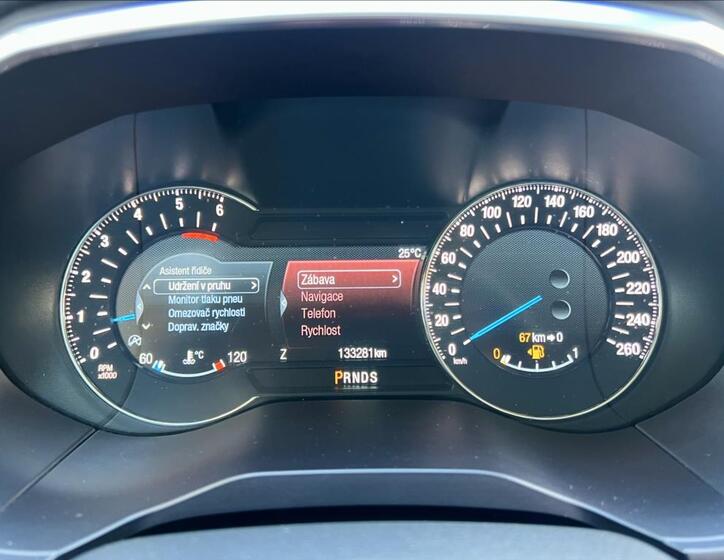 Ford Galaxy 26