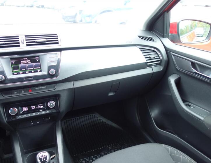 Škoda Fabia 19