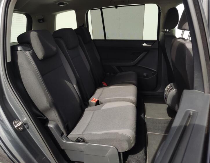 Volkswagen Touran 20