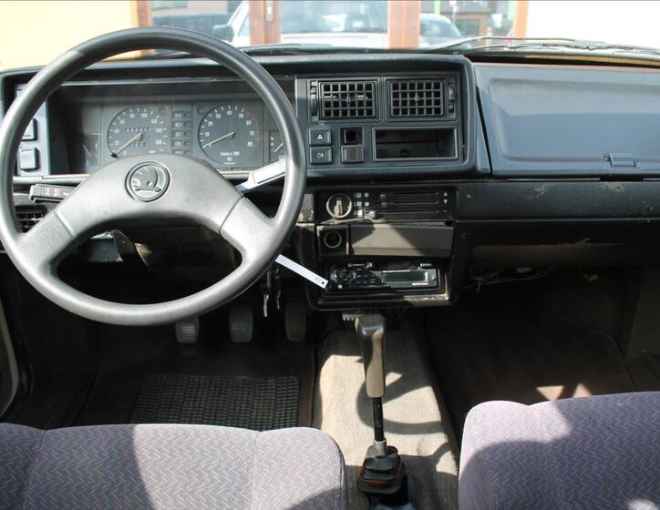 Škoda Favorit 7