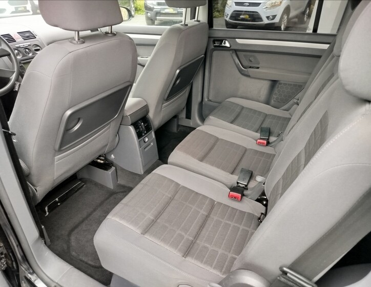 Volkswagen Touran 24