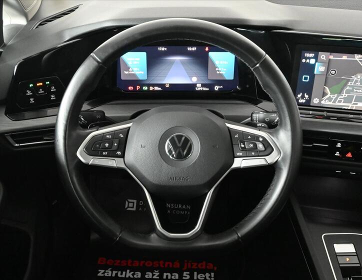 Volkswagen Golf 16