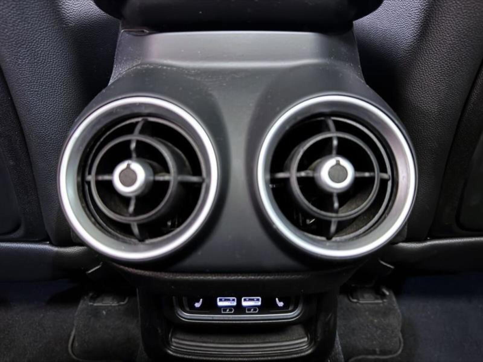 Alfa Romeo Stelvio 23