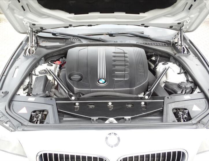 BMW Řada 5 35