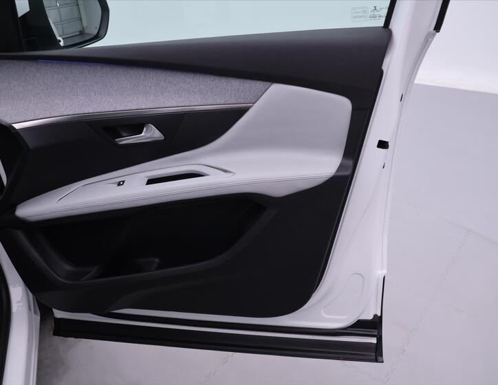 Peugeot 3008 13