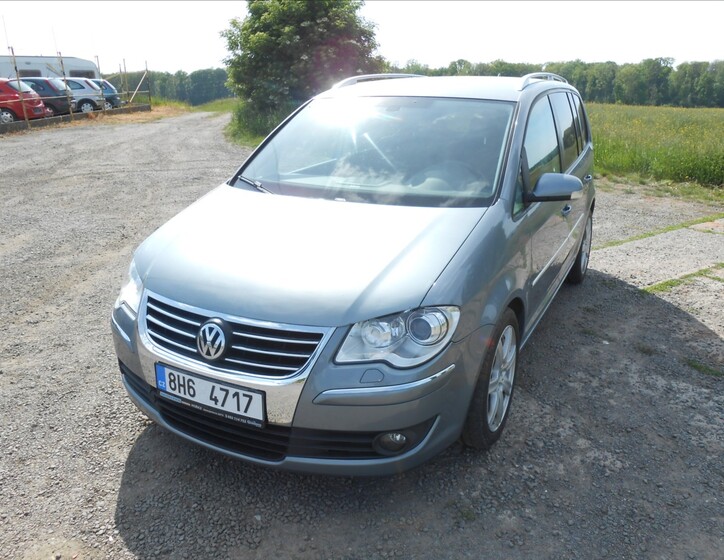 Volkswagen Touran 2