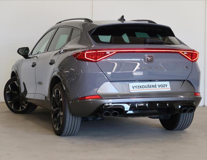 Cupra Formentor 8
