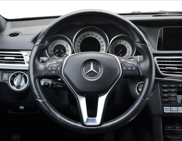 Mercedes-Benz Třídy E 19
