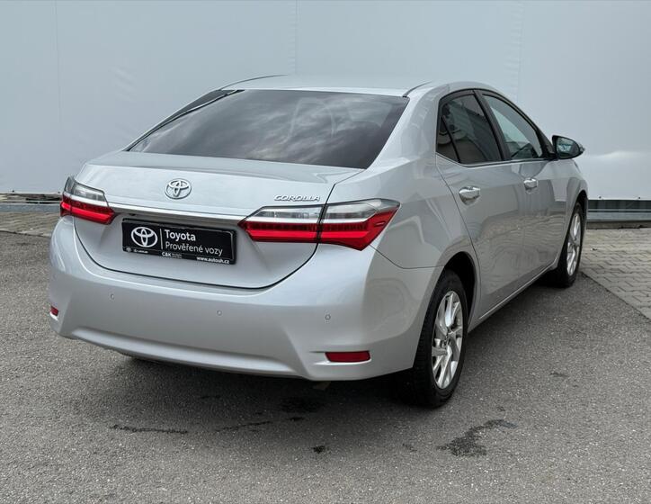 Toyota Corolla 6