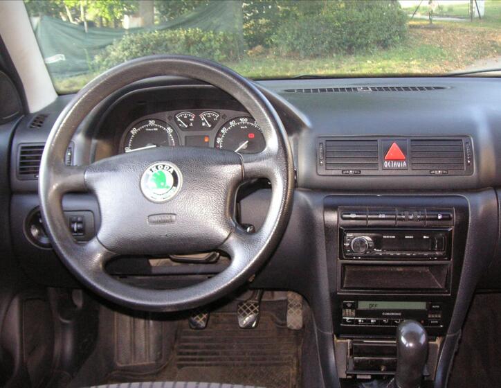 Škoda Octavia 12