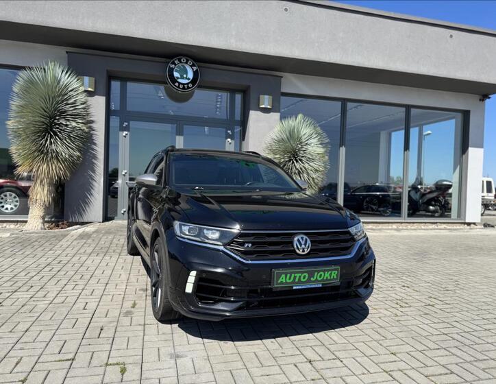 Volkswagen T-Roc 3