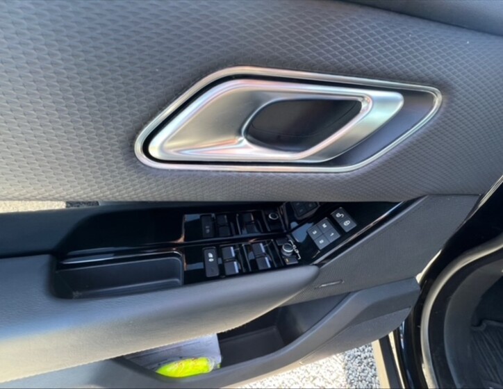 Land Rover Range Rover Velar 11