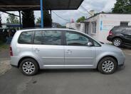 Volkswagen Touran 8