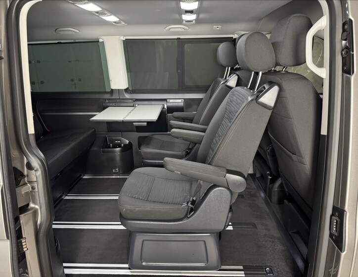 Volkswagen Multivan 16